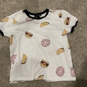 Cute t shirt/slight crop